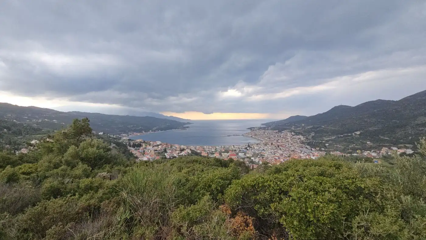 Πανοραμική εικόνα από το Βαθύ της Σάμου